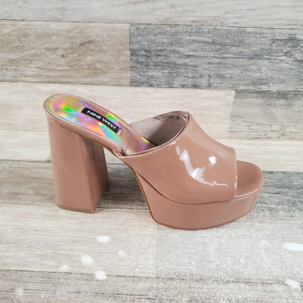 Nine West‎ Jilie Womens Sandals Sz 7.5 M Beige Patent Leather Slip On Block Heel